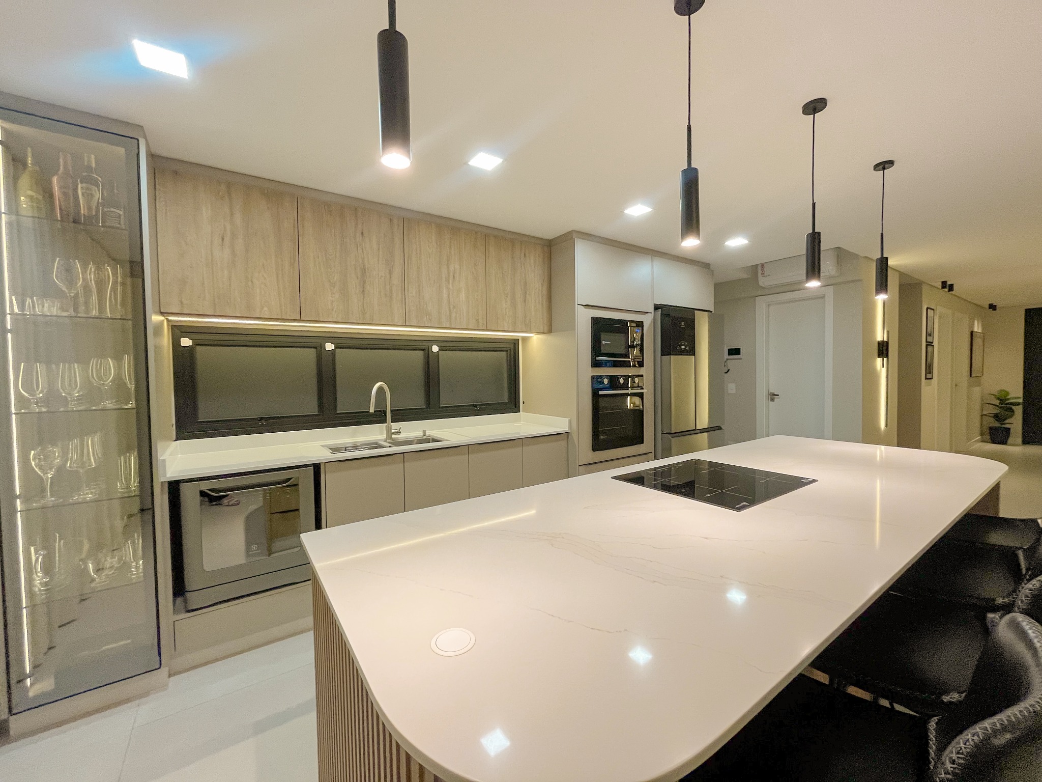 Cozinha moderna com ilha